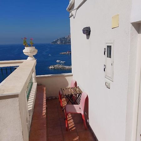 La Stanza Sul Porto Di Amalfi Camera Piccina Piccina Con Bagno Privato E Terrazzino Vista Mare Exterior photo