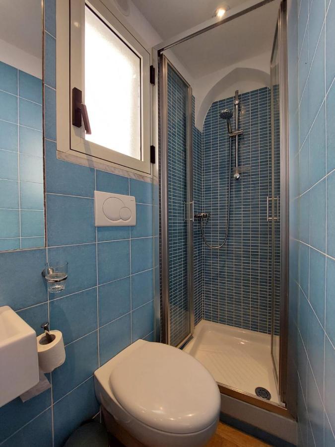La Stanza Sul Porto Di Amalfi Camera Piccina Piccina Con Bagno Privato E Terrazzino Vista Mare Exterior photo