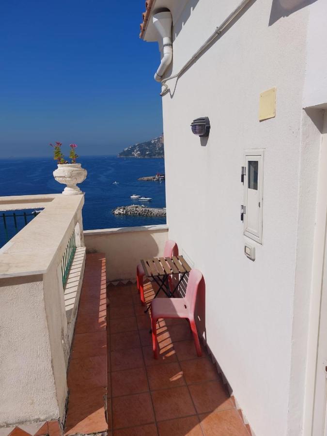 La Stanza Sul Porto Di Amalfi Camera Piccina Piccina Con Bagno Privato E Terrazzino Vista Mare Exterior photo
