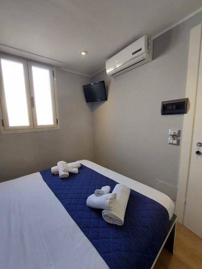 La Stanza Sul Porto Di Amalfi Camera Piccina Piccina Con Bagno Privato E Terrazzino Vista Mare Exterior photo