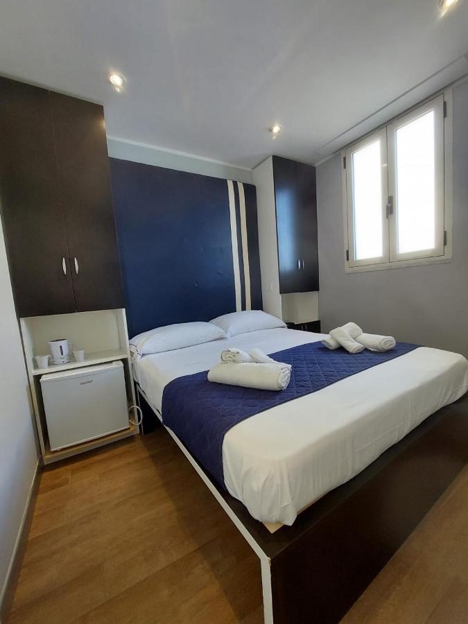 La Stanza Sul Porto Di Amalfi Camera Piccina Piccina Con Bagno Privato E Terrazzino Vista Mare Exterior photo